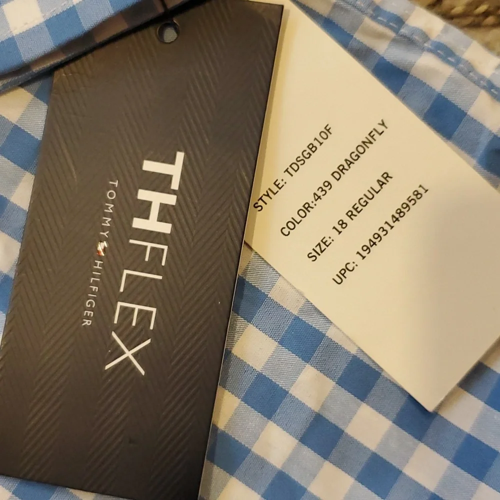 Tommy Hilfiger Dress Shirt And Tie - Picture 3 of 6